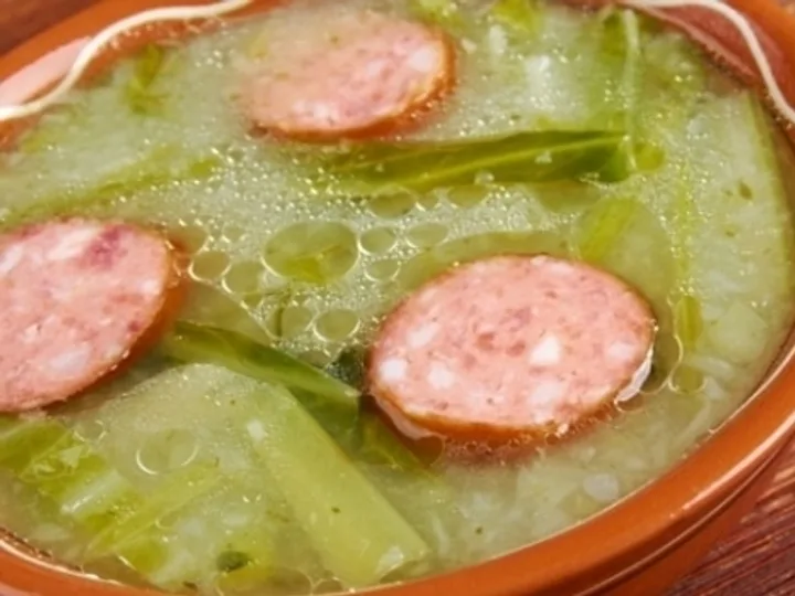 Caldo Verde com Paio e Calabresa