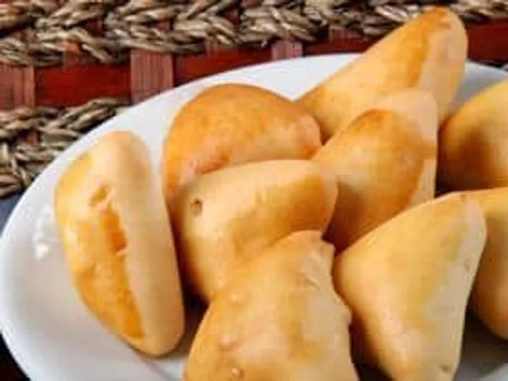 Esfiha de Escarola e Ricota