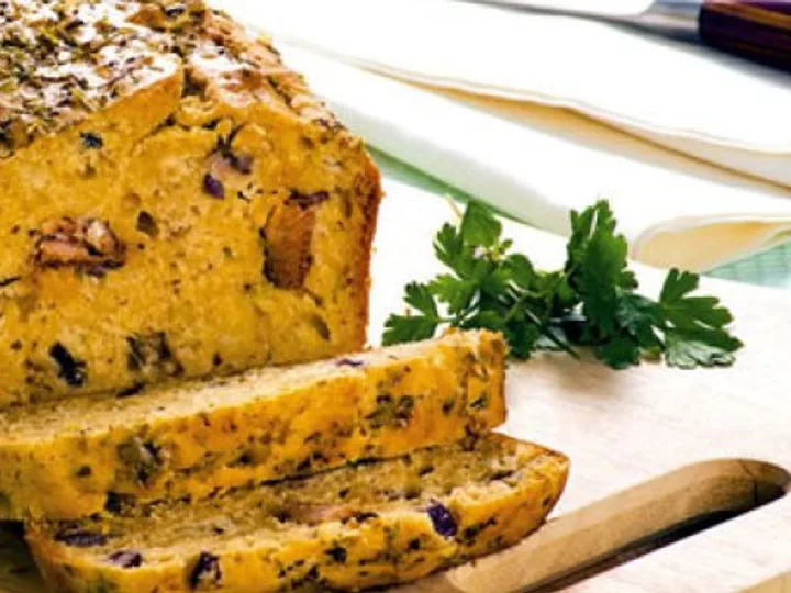 Pão com Sardinha, Azeitona e Cebola