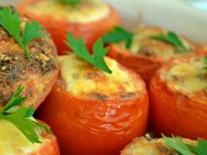 Tomate Recheado com Ricota