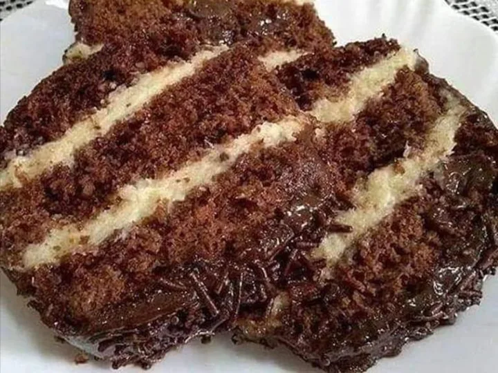 Torta de Chocolate com Coco