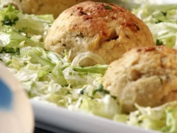 Almôndegas de frango com Salada de Alface