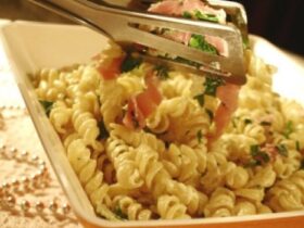 Receita de Insalata Fredda de Fusilli e Parma, enviada por Janaine Pina - Prazer à Mesa