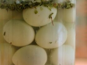 Receita de Ovos de Codorna em Conservas, enviada por Adege Adalgisa - Prazer à Mesa